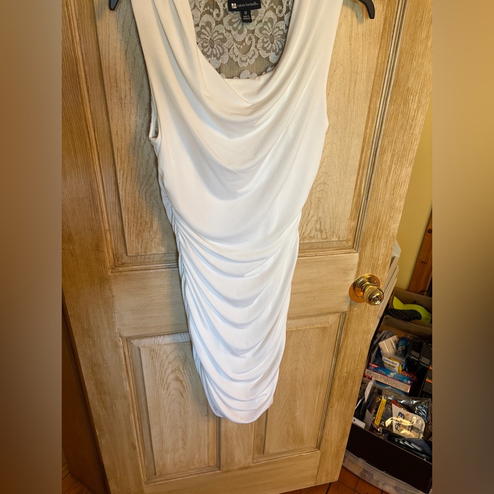 Valerie Bertinelli draped sz 12 dress with Floral Lace Shoulder and back